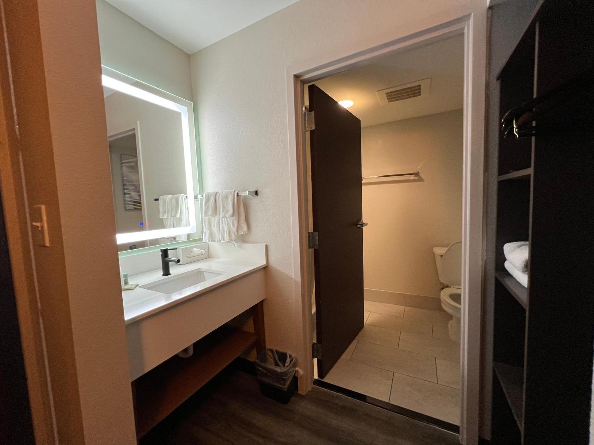 Country Inn & Suites By Radisson, Lsu - Medical Corridor Baton Rouge Kültér fotó